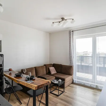 Z Tarasem I Miejscem Postojowym Apartman *