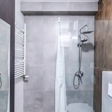 Z Tarasem I Miejscem Postojowym * Wrocław